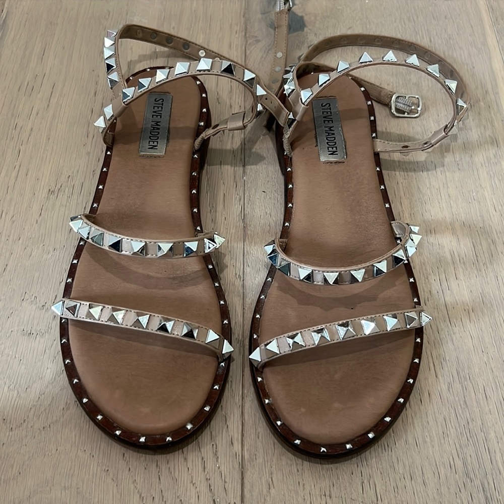 Steve Madden Studded Ankle Wrap Sandals size 8